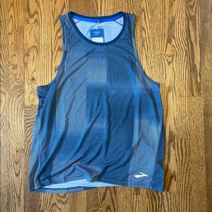 Brooks Running Distance Graphic Tank - indigo rush altitude print